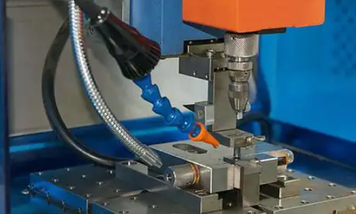 注塑模具首選鴻仁威爾 注塑模具首選鴻仁威爾