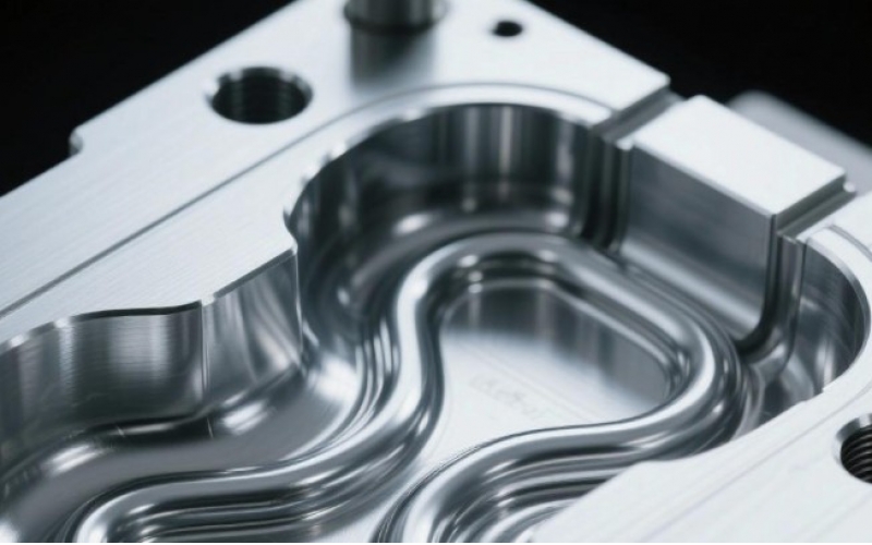 塑料模具在電子設備領域的應用與創新